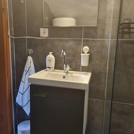 Xenia Apartment *